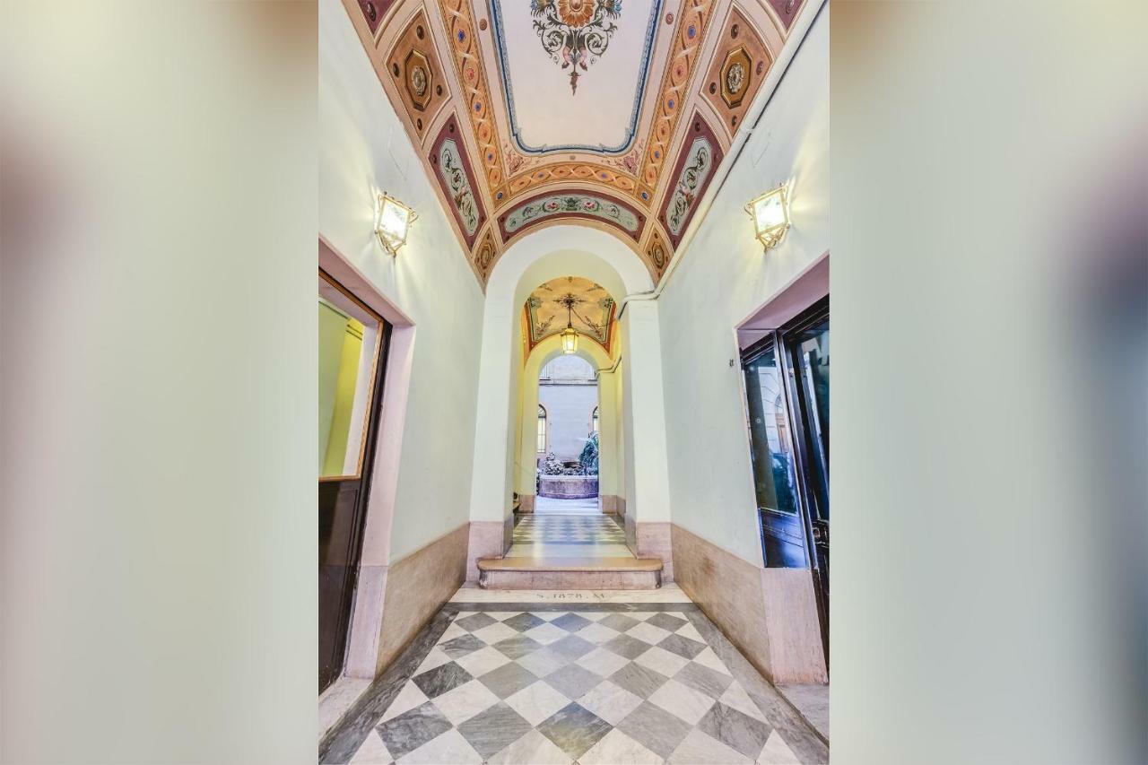 Spanish Steps Luxury Apartment Рим Екстериор снимка